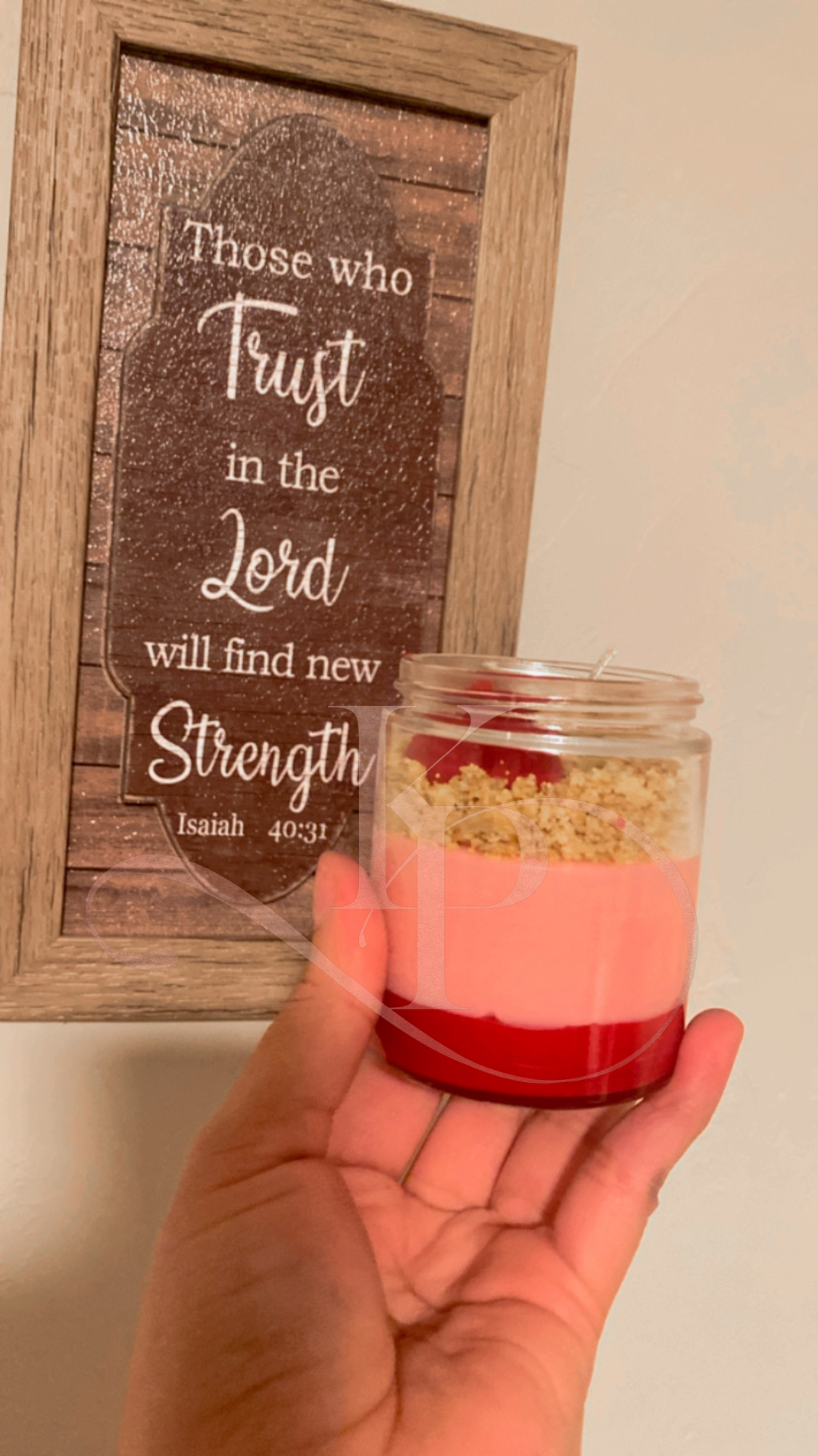 Strawberry cheesecake candle